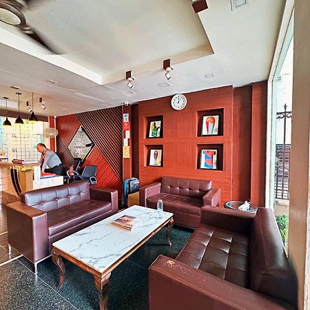 The Oakland Plaza By Orion Hotels New Delhi Exterior photo