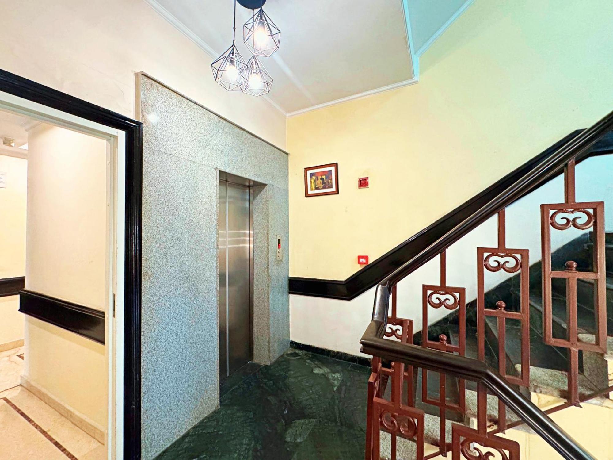 The Oakland Plaza By Orion Hotels New Delhi Exterior photo